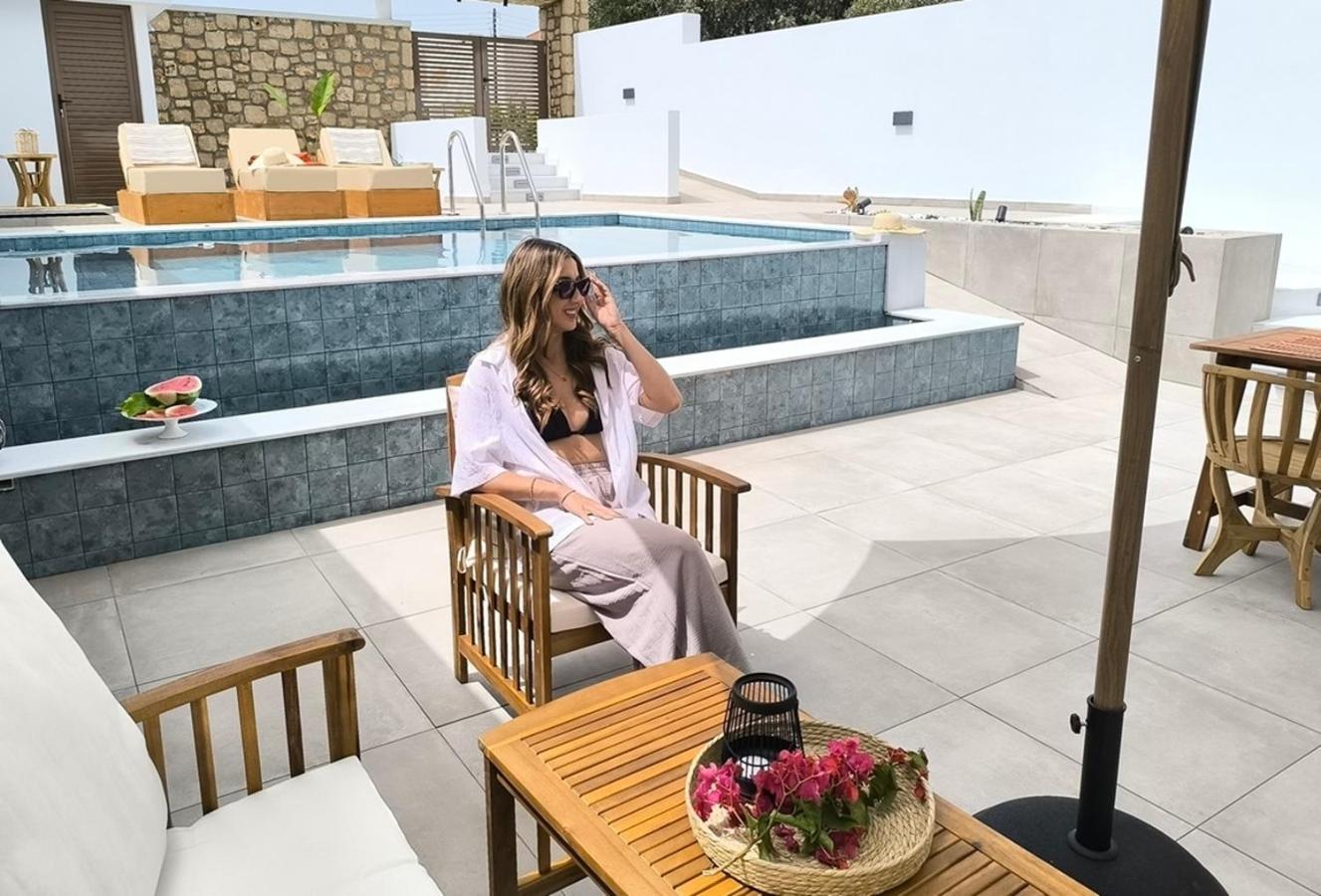 Valantina'S & Mannouel Lardos Luxury Villas Экстерьер фото